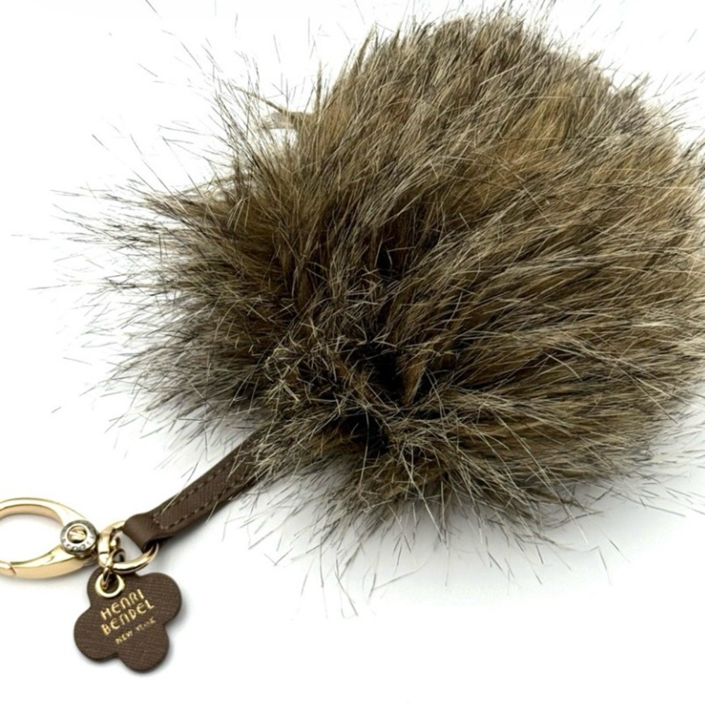 NWOT Henri Bendel Brown Fluffy Pom Pom Key fob/purse charm